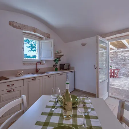 Domus Petri 1908 * Чистернино