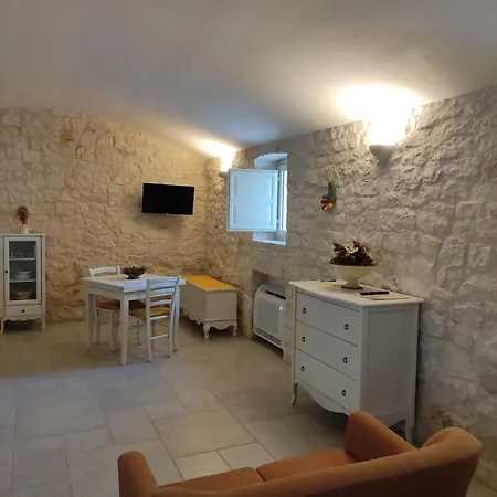 Domus Petri 1908 Holiday home *