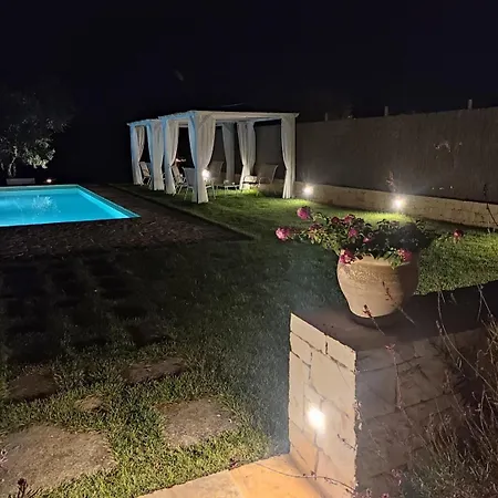 Domus Petri 1908 Дом отдыха Чистернино